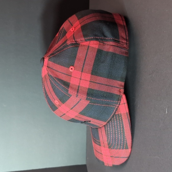 Flexfit,Honda Men's Black/Red Plaid Fitted Cap,L/XL. - Picture 3 of 8